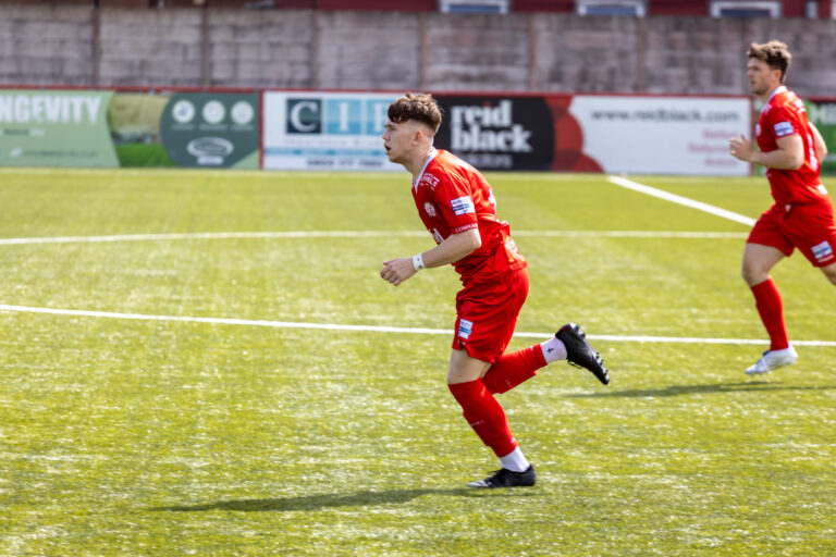 Comrades Kick Off Preseason With a Win
